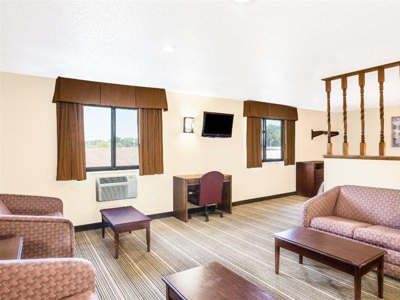 Coastal Inn & Suites Wilmington Zewnętrze zdjęcie