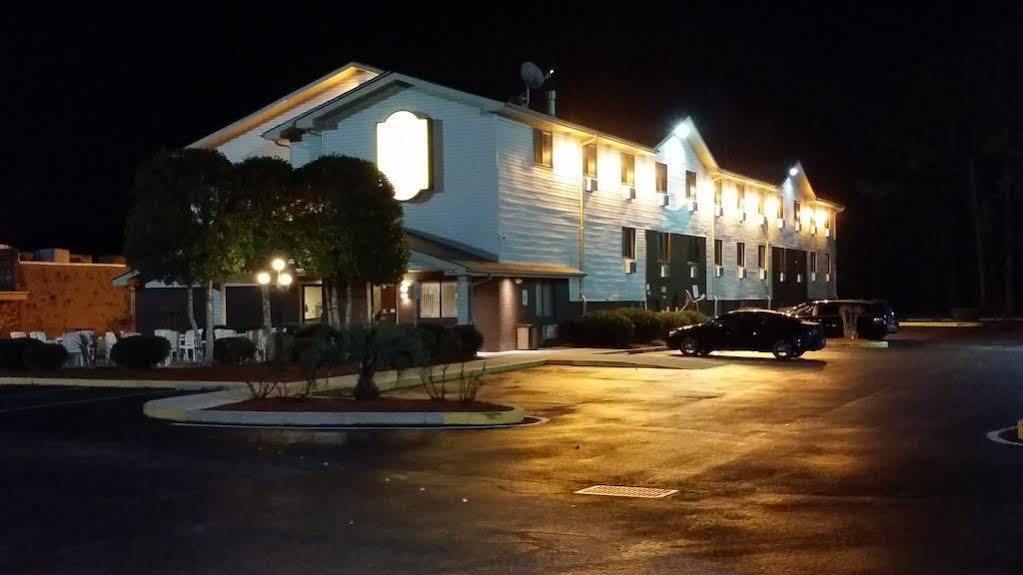 Coastal Inn & Suites Wilmington Zewnętrze zdjęcie