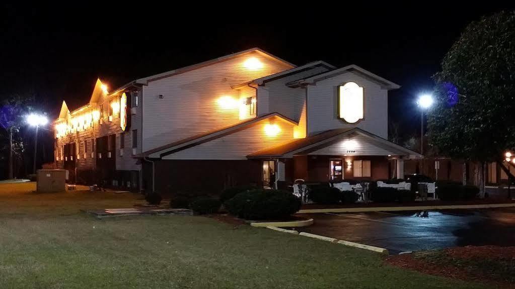 Coastal Inn & Suites Wilmington Zewnętrze zdjęcie